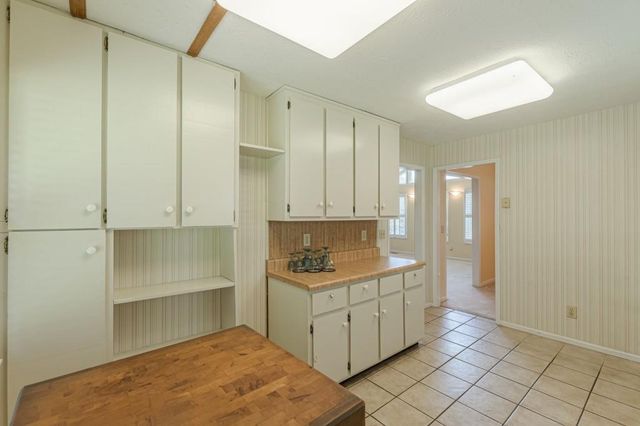 6185 S Summers Circle, Douglasville, GA 30135