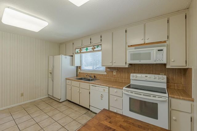 6185 S Summers Circle, Douglasville, GA 30135