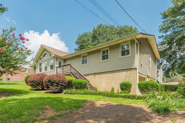 6185 S Summers Circle, Douglasville, GA 30135