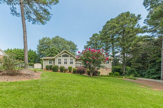 6185 S Summers Circle, Douglasville, GA 30135