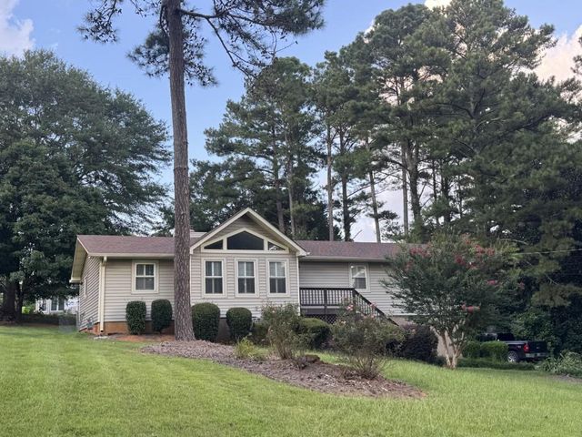 6185 S Summers Circle, Douglasville, GA 30135