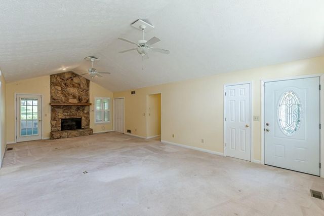 6185 S Summers Circle, Douglasville, GA 30135
