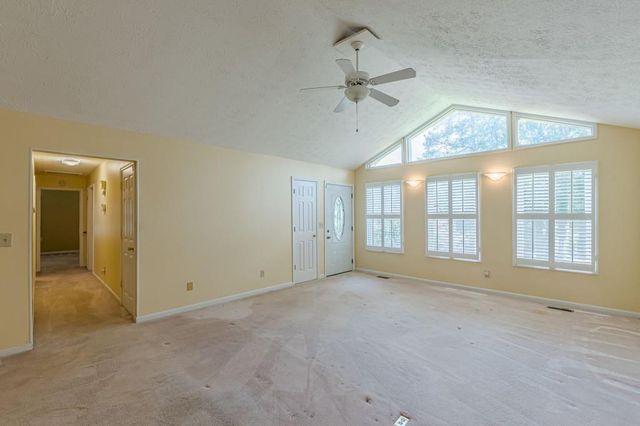 6185 S Summers Circle, Douglasville, GA 30135