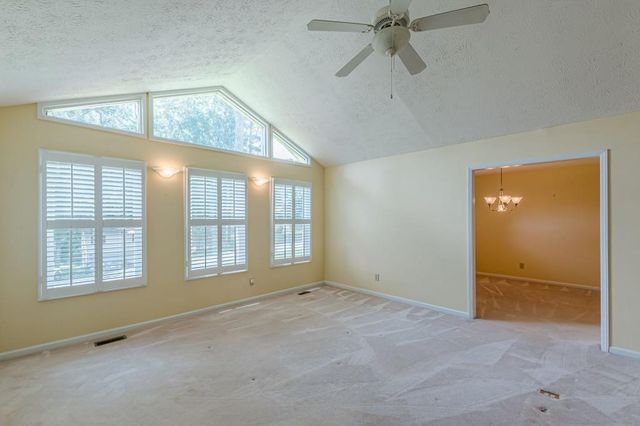 6185 S Summers Circle, Douglasville, GA 30135