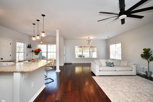 307 Grimes Drive, Simpsonville, SC 29681