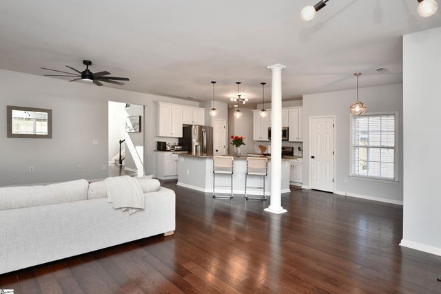 307 Grimes Drive, Simpsonville, SC 29681