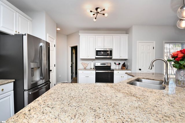 307 Grimes Drive, Simpsonville, SC 29681