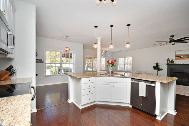 307 Grimes Drive, Simpsonville, SC 29681