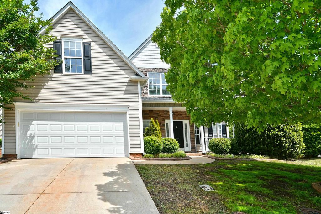 307 Grimes Drive, Simpsonville, SC 29681