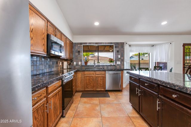 3313 W KRISTAL Way, Phoenix, AZ 85027