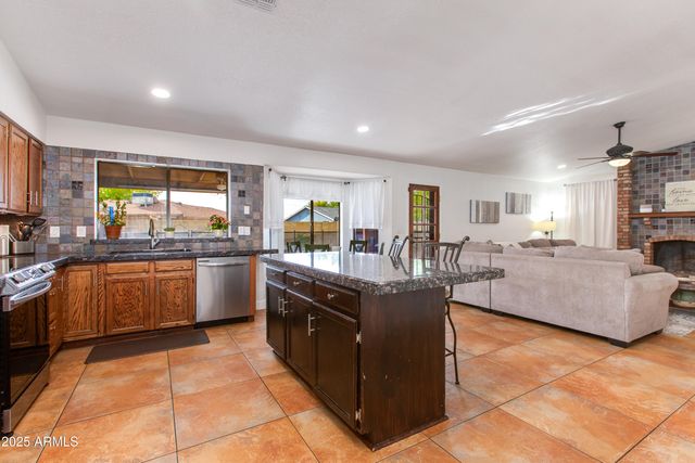 3313 W KRISTAL Way, Phoenix, AZ 85027