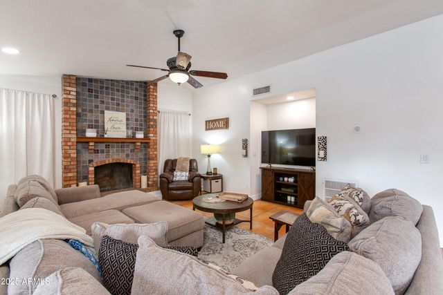 3313 W KRISTAL Way, Phoenix, AZ 85027