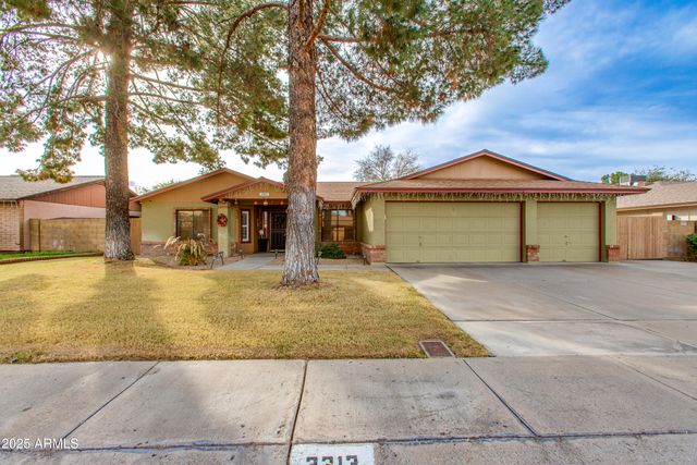 3313 W KRISTAL Way, Phoenix, AZ 85027