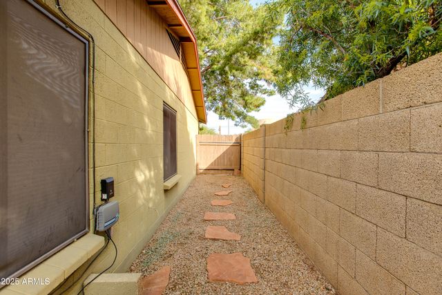 3313 W KRISTAL Way, Phoenix, AZ 85027