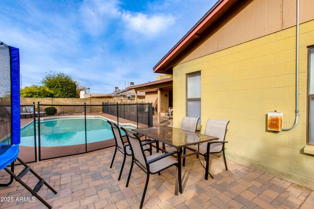 3313 W KRISTAL Way, Phoenix, AZ 85027