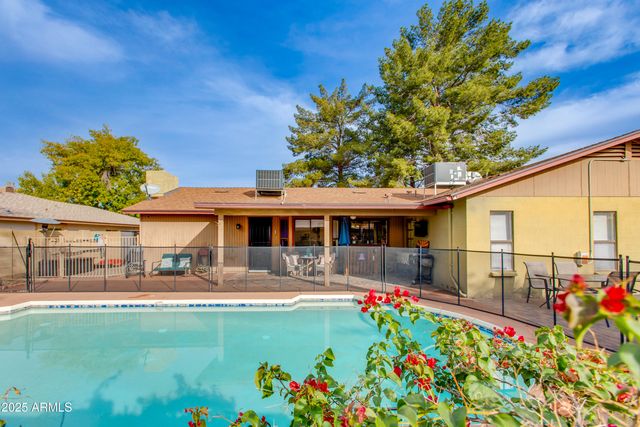 3313 W KRISTAL Way, Phoenix, AZ 85027