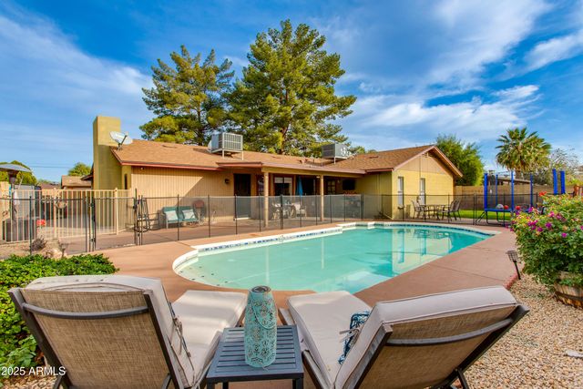 3313 W KRISTAL Way, Phoenix, AZ 85027