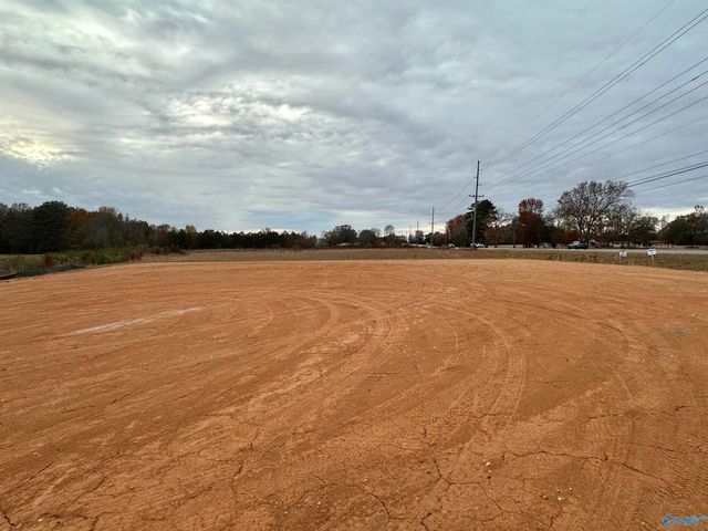 004 Highway 72, Athens, AL 35611