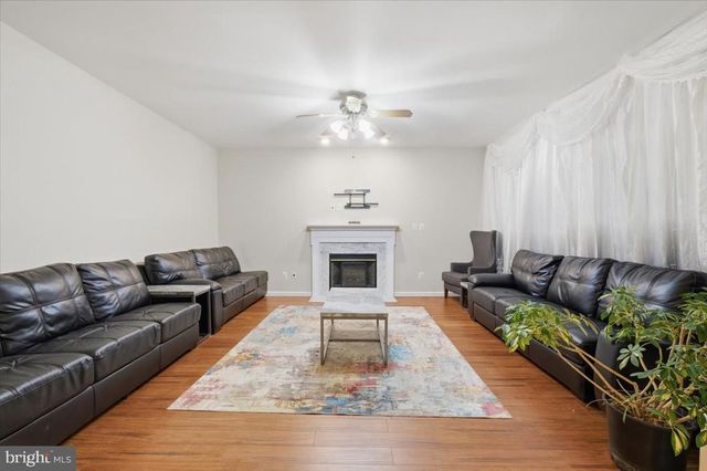 6914 S DEWEY CT, Fredericksburg, VA 22407