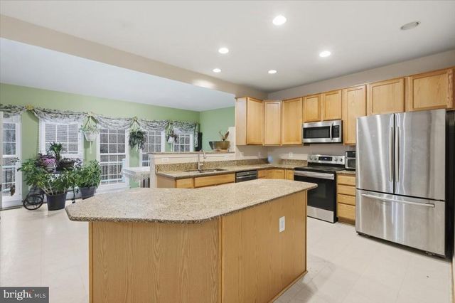 6914 S DEWEY CT, Fredericksburg, VA 22407