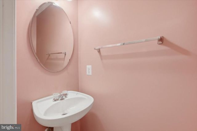 6914 S DEWEY CT, Fredericksburg, VA 22407