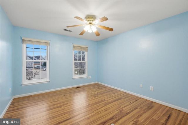 6914 S DEWEY CT, Fredericksburg, VA 22407