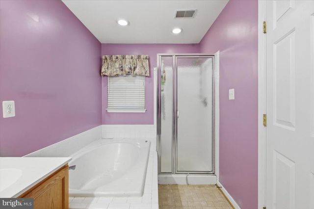 6914 S DEWEY CT, Fredericksburg, VA 22407