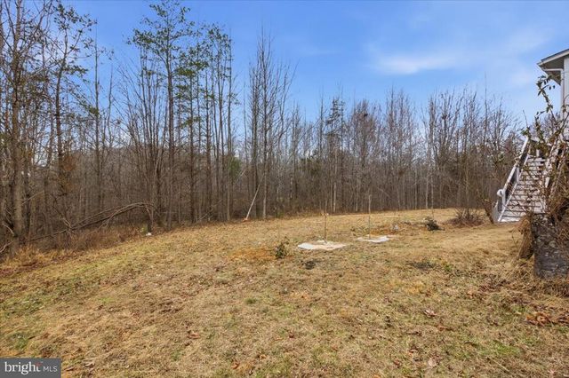 6914 S DEWEY CT, Fredericksburg, VA 22407