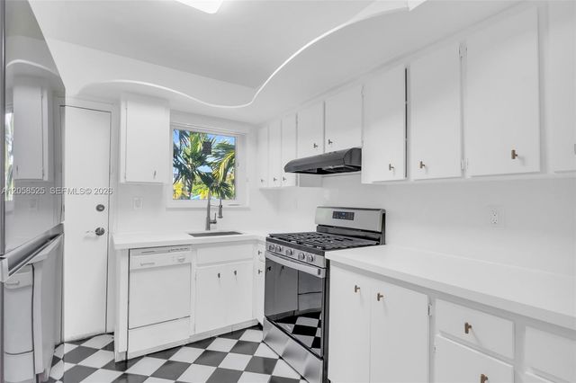 1101 98th Street 5, Bay Harbor Islands, FL 33154