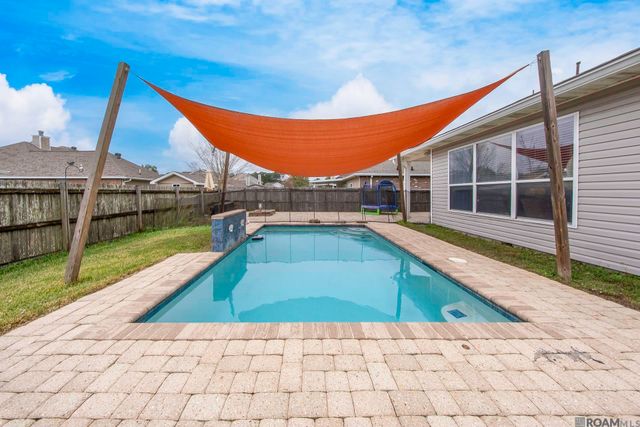 301 Mark Dr, Covington, LA 70433