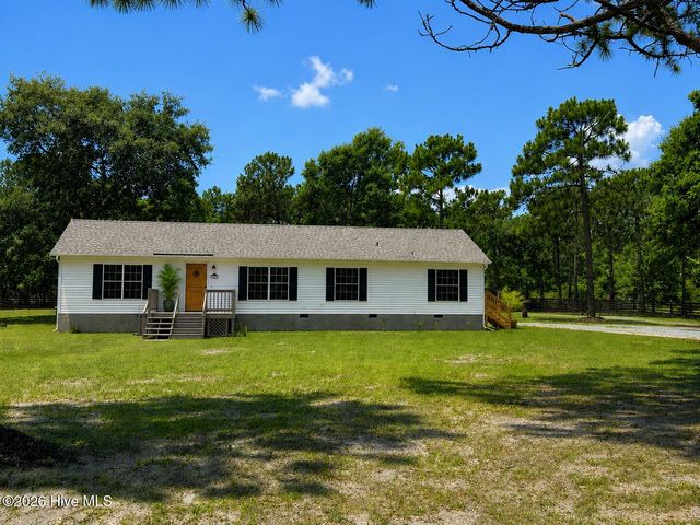 1265 Gilbert Road SE, Bolivia, NC 28422