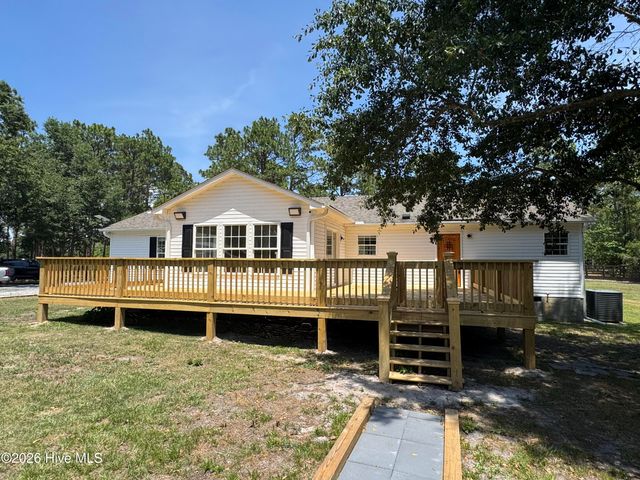 1265 Gilbert Road SE, Bolivia, NC 28422