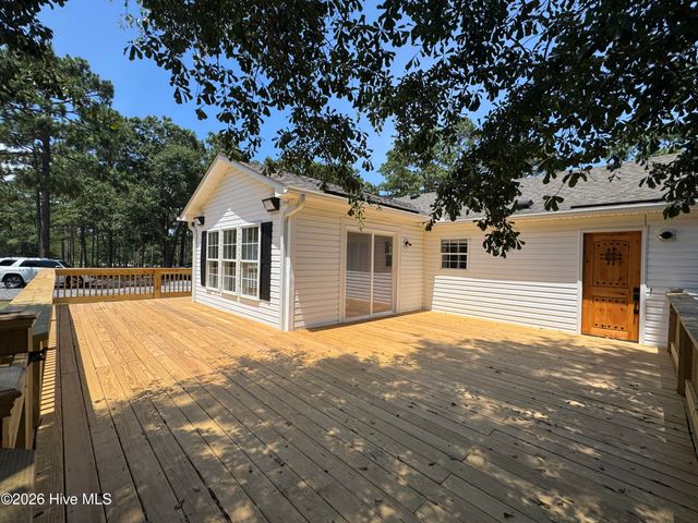 1265 Gilbert Road SE, Bolivia, NC 28422