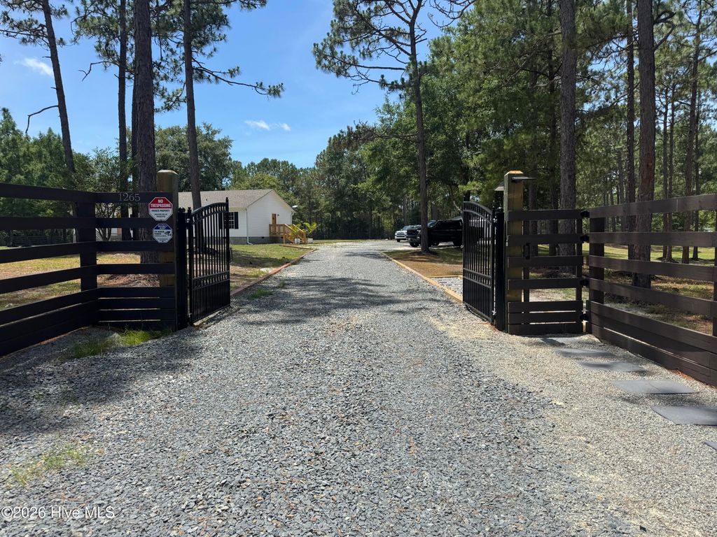 1265 Gilbert Road SE, Bolivia, NC 28422