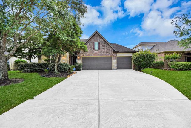 12912 Southern Manor Drive, Pearland, TX 77584