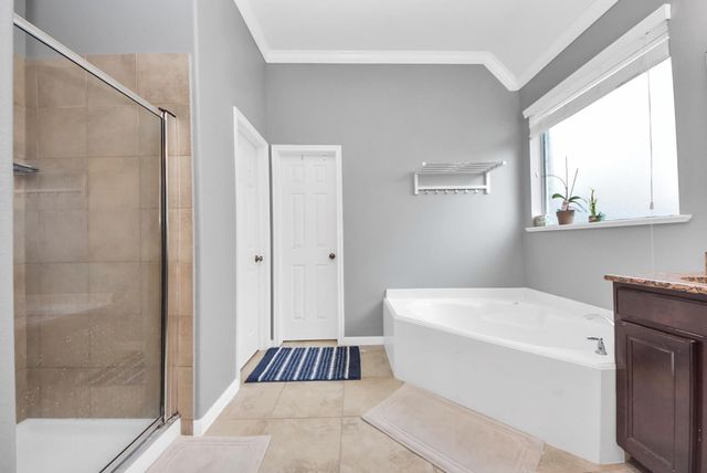 12912 Southern Manor Drive, Pearland, TX 77584