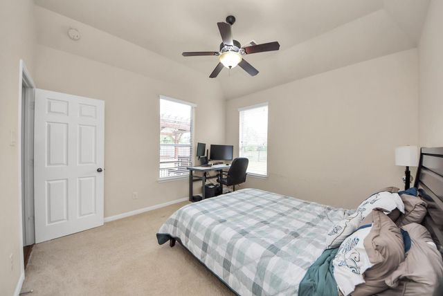 12912 Southern Manor Drive, Pearland, TX 77584