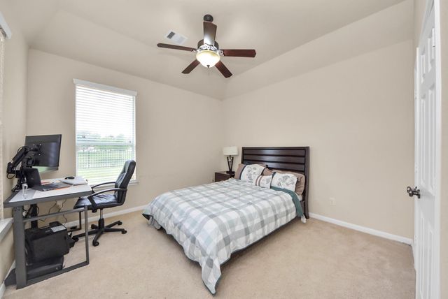 12912 Southern Manor Drive, Pearland, TX 77584