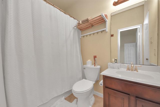 12912 Southern Manor Drive, Pearland, TX 77584