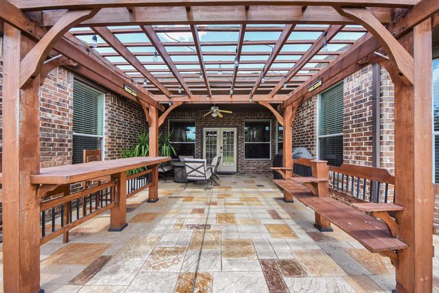 12912 Southern Manor Drive, Pearland, TX 77584