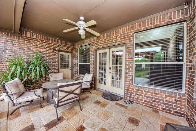 12912 Southern Manor Drive, Pearland, TX 77584