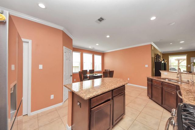 12912 Southern Manor Drive, Pearland, TX 77584
