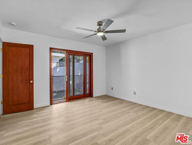 5820 S Chariton Avenue, Los Angeles, CA 90056