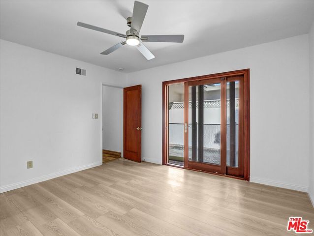 5820 S Chariton Avenue, Los Angeles, CA 90056