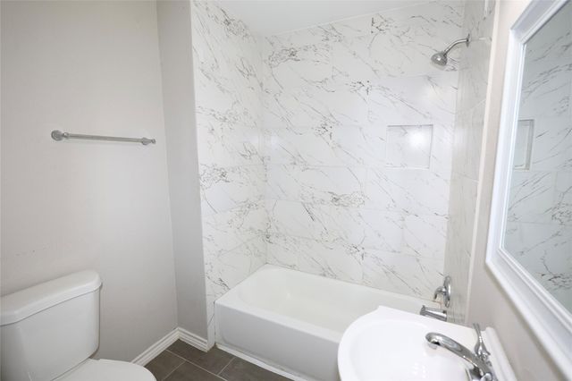 2220 Avenue L 110, Rosenberg, TX 77471