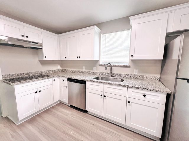 2220 Avenue L 110, Rosenberg, TX 77471