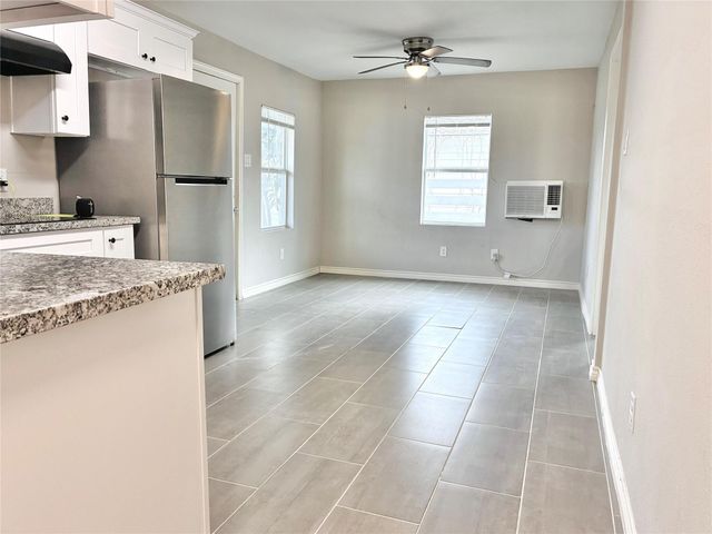 2220 Avenue L 110, Rosenberg, TX 77471