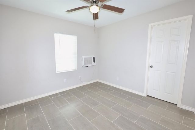 2220 Avenue L 110, Rosenberg, TX 77471