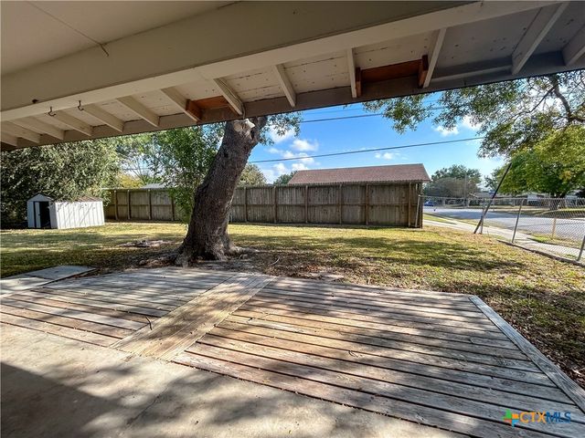 4902 Dahlia, Victoria, TX 77904