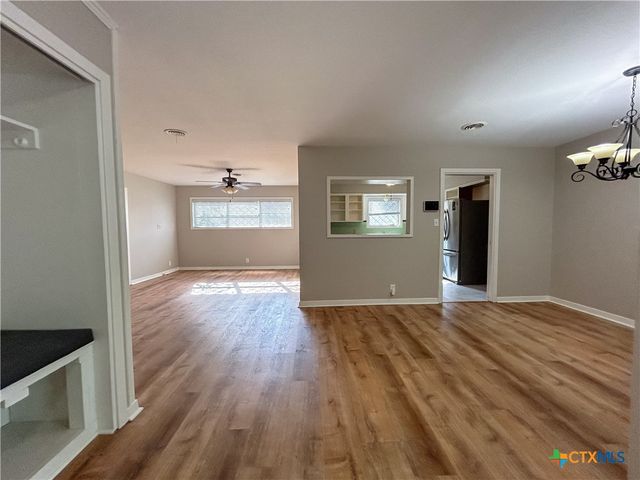 4902 Dahlia, Victoria, TX 77904